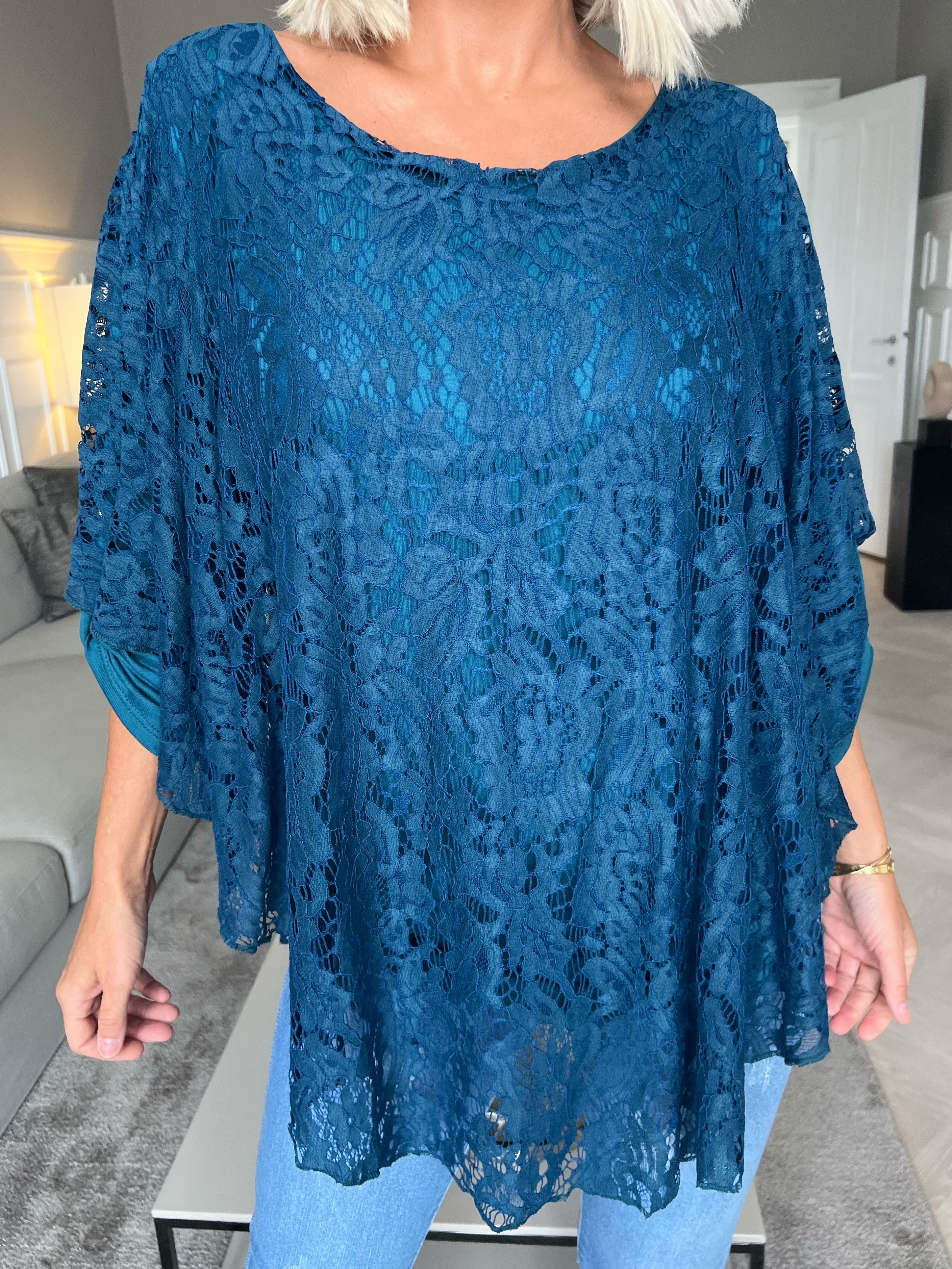 Kenya Lace Shirt - Tunika med spetslager
